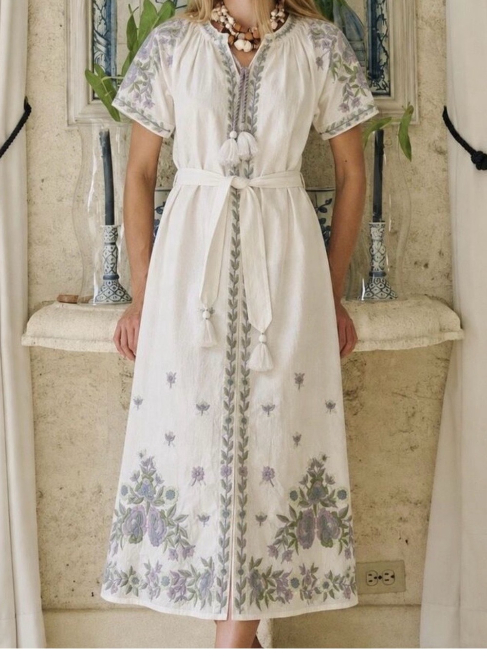 NWT AERIN x Julia Amory
CORDELIA COATUE DRESS SIZE small white and floral
